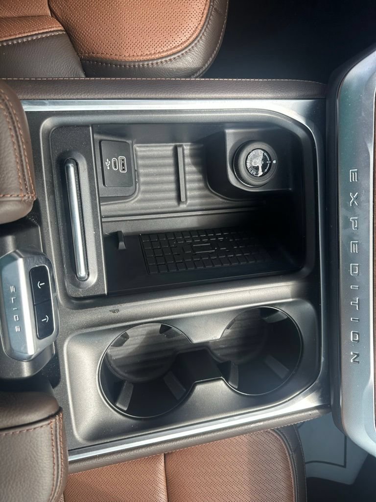 Used 2025 Ford Expedition King Ranch AWD/4WD image 23