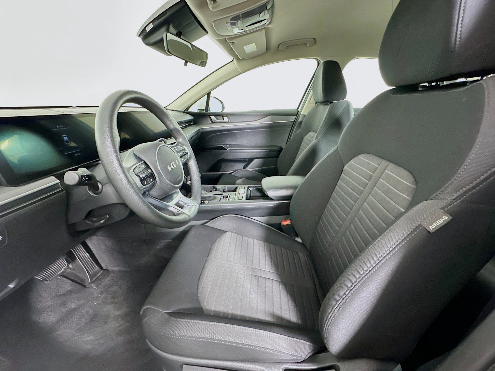 Used 2025 Kia K5 LXS image 13