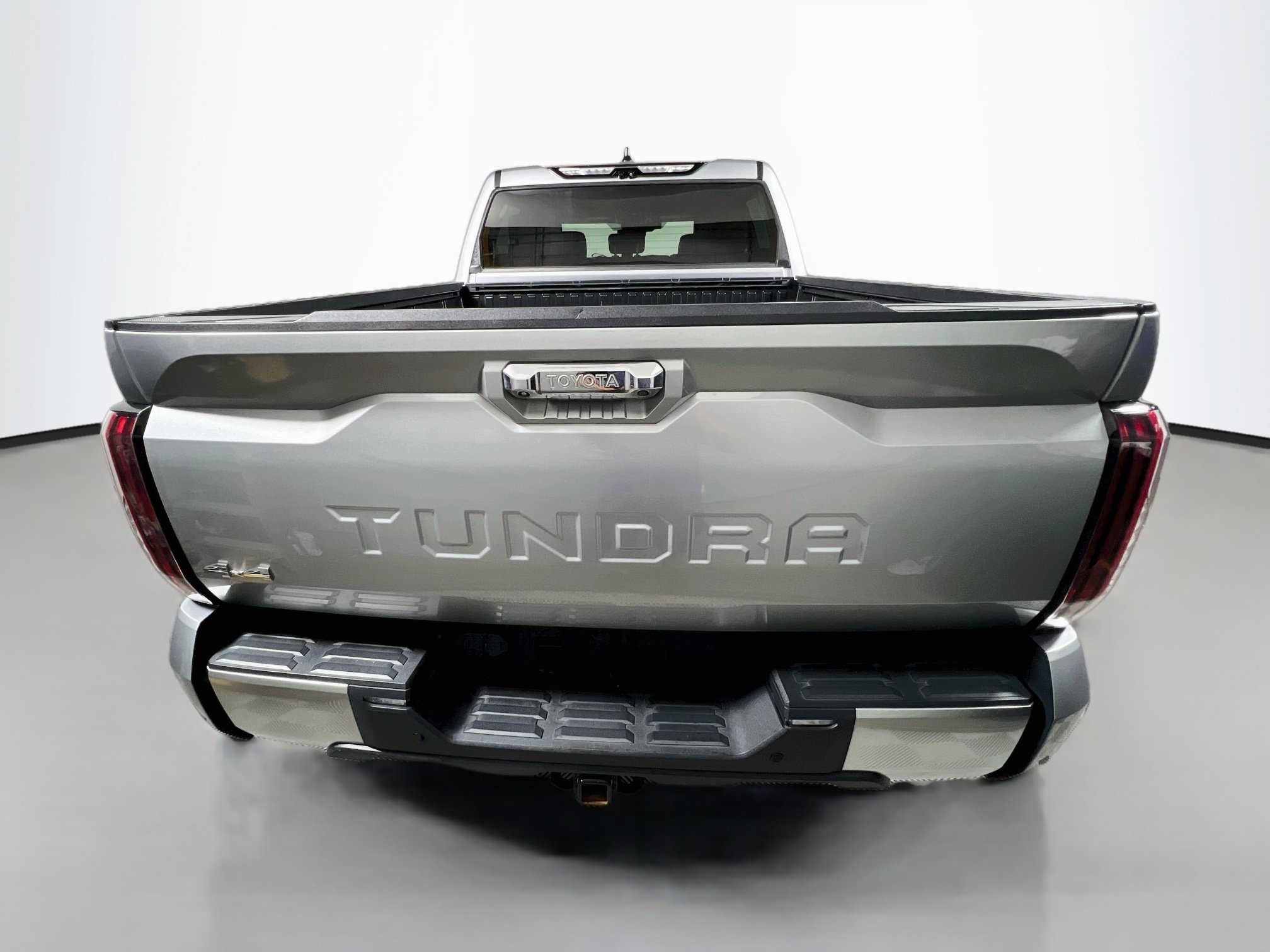 Used 2022 Toyota Tundra Limited w/ TRD Off-Road Package AWD/4WD image 6