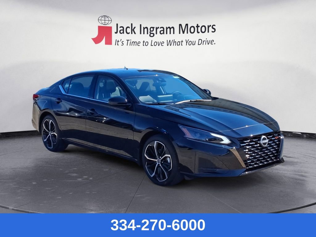 New 2025 Nissan Altima 2.5 SR w/ SR Premium Package image 7