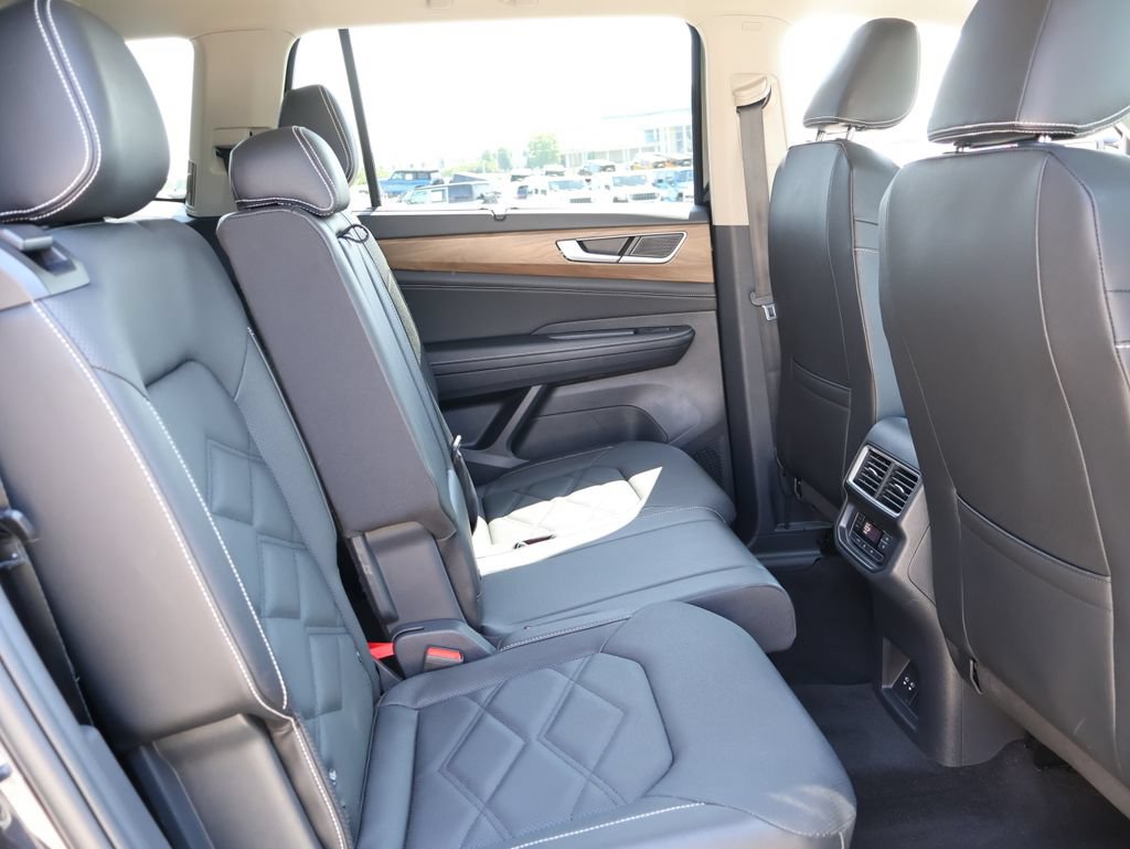 Used 2026 Volkswagen Atlas SE AWD/4WD image 11