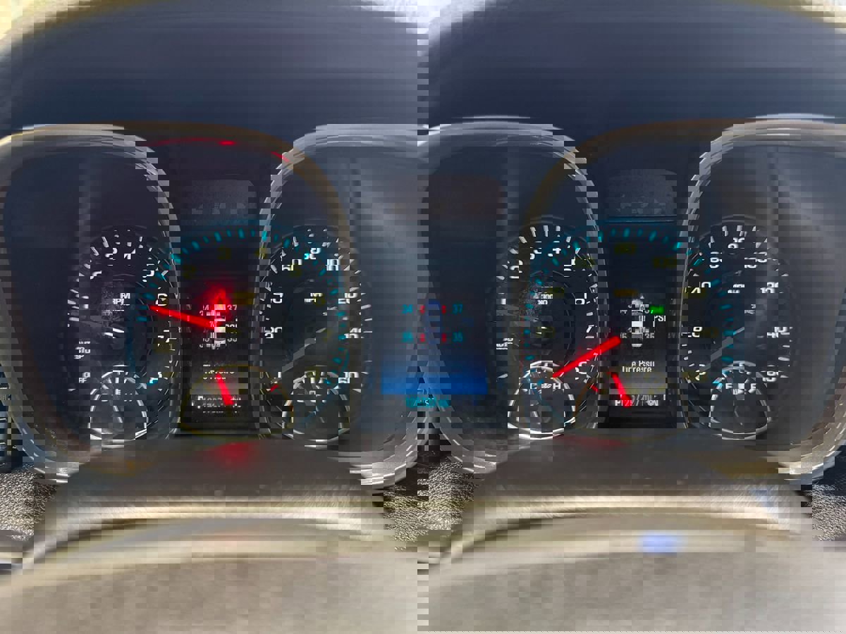 Used 2016 Chevrolet Malibu LT image 34