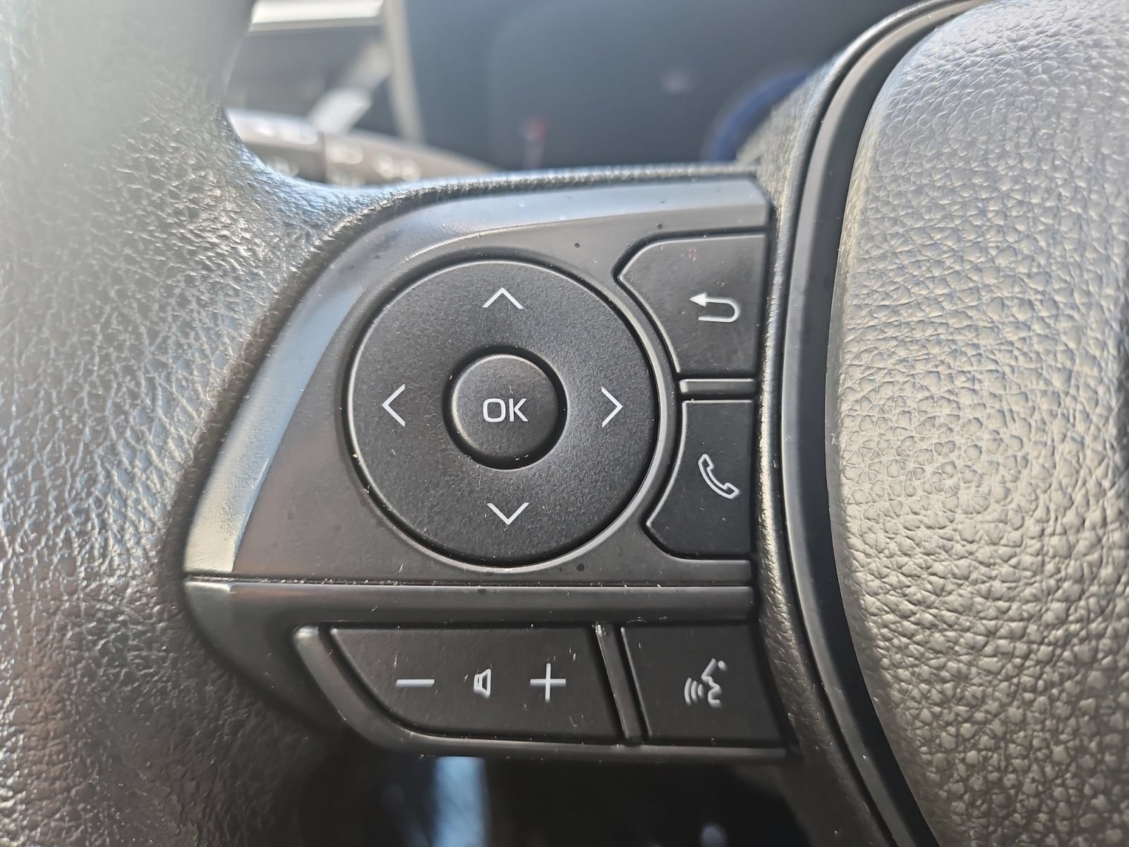 Used 2026 Toyota Corolla LE FWD image 29