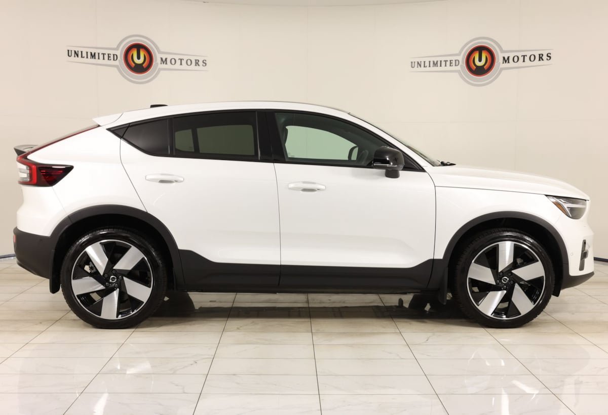 Used 2023 Volvo C40 P8 Recharge Ultimate w/ Protection Package Premier AWD/4WD image 2