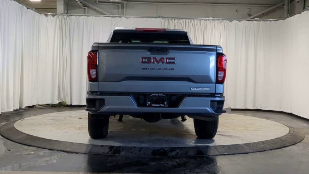 Used 2025 GMC Sierra 1500 Elevation image 7