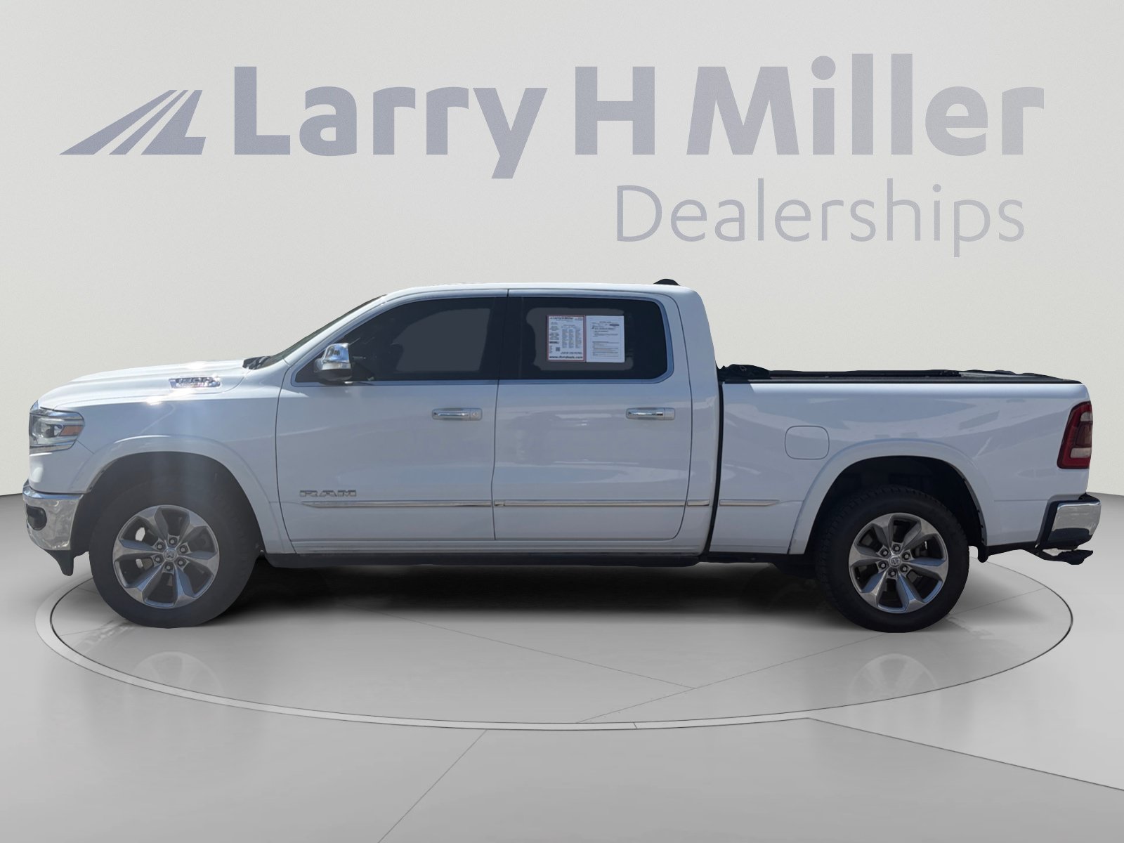 Used 2020 RAM 1500 Limited AWD/4WD image 2