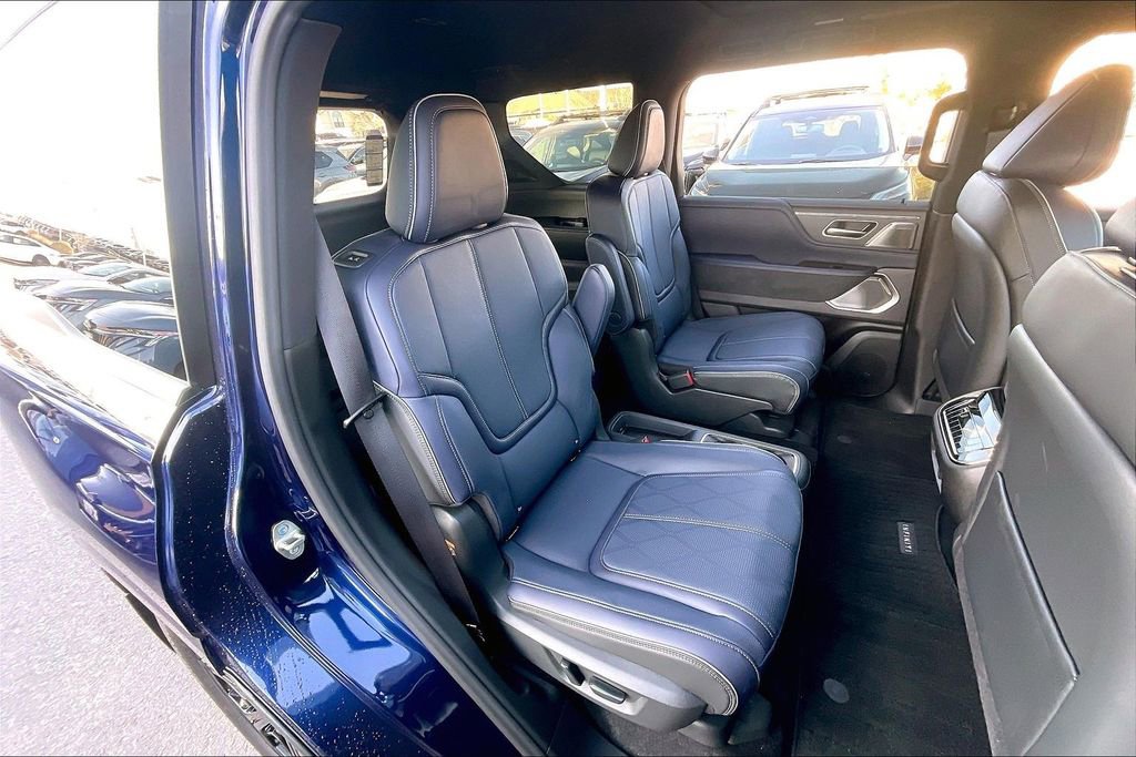 New 2026 INFINITI QX80 4WD w/ Sport Exterior Package image 10