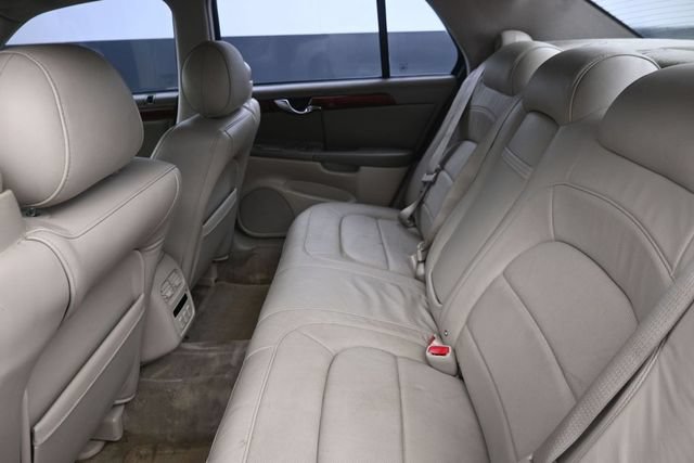 Used 2004 Cadillac De Ville w/ Equipment Group FWD image 19