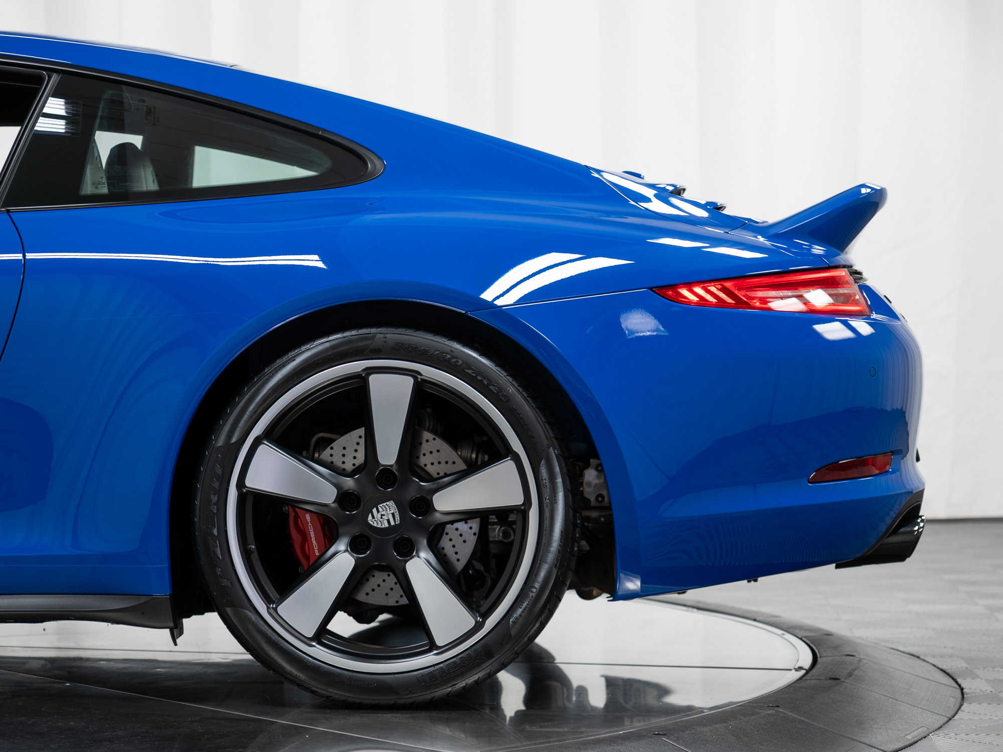 Certified 2016 Porsche 911 Carrera GTS RWD image 53
