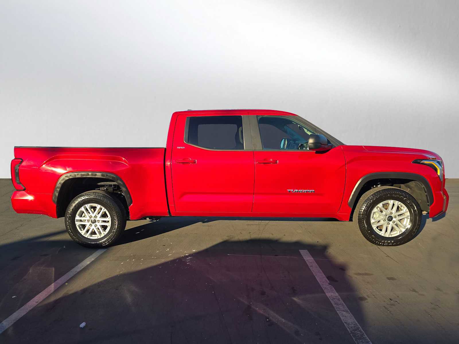 Used 2024 Toyota Tundra SR5 w/ SR5 Premium Package image 2