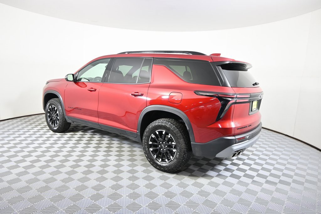 Used 2024 Chevrolet Traverse Z71 image 4