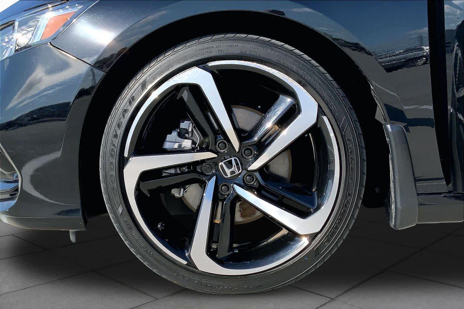 Used 2020 Honda Accord Sport image 10