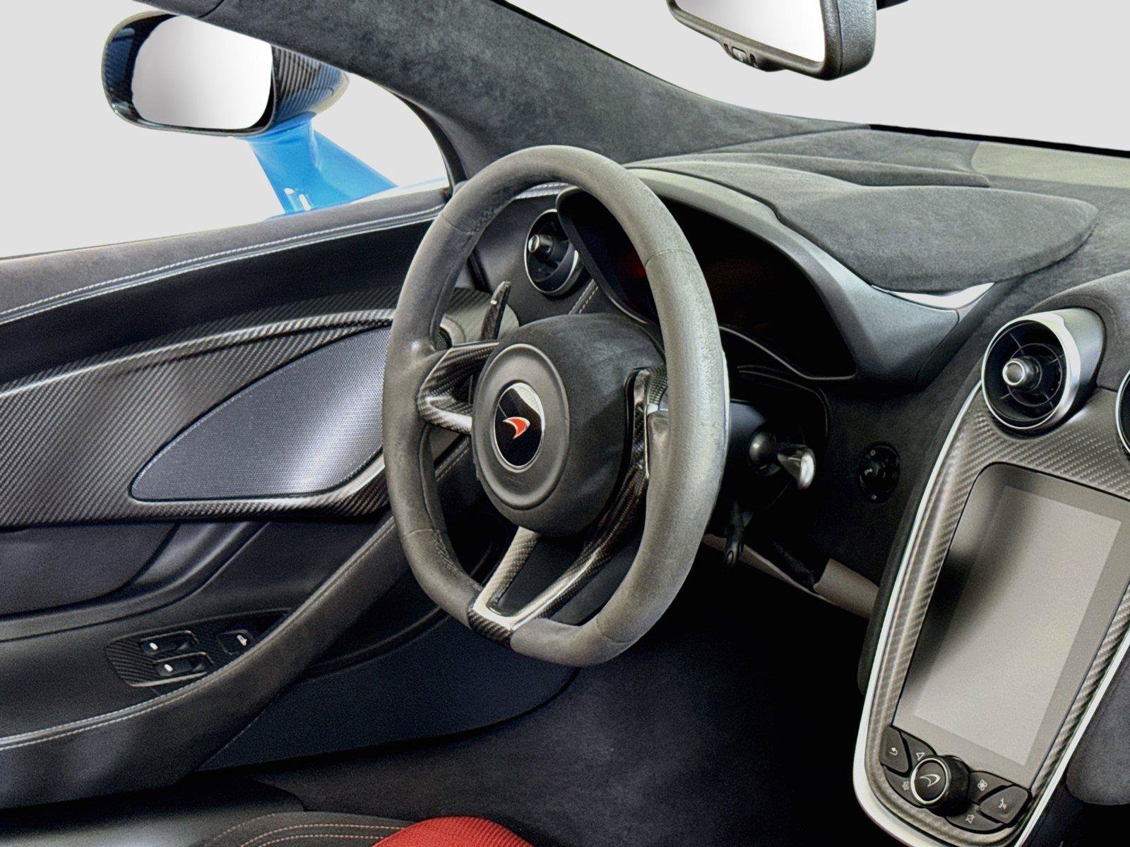 Used 2018 McLaren 570S Spider RWD image 25