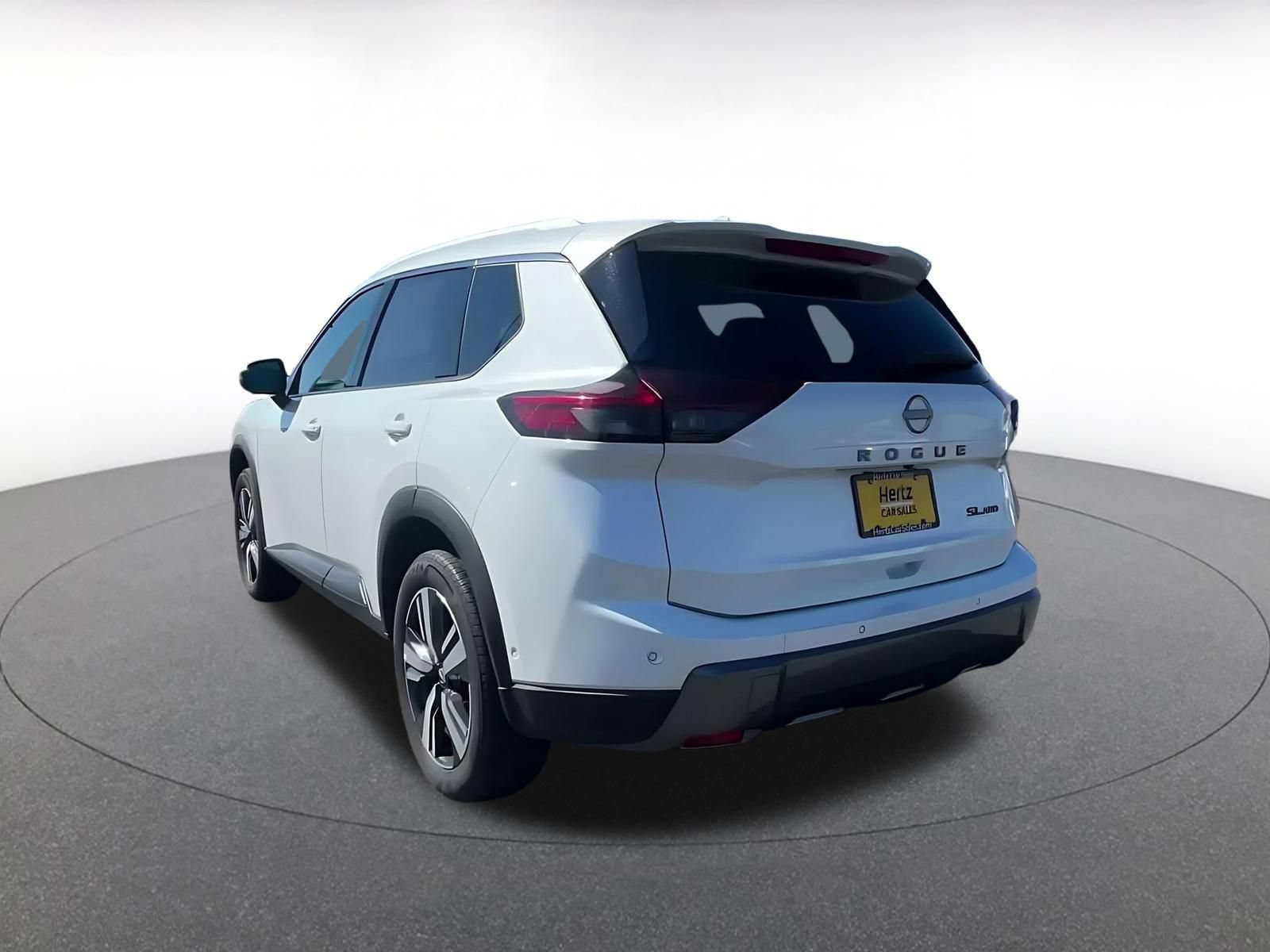 Used 2026 Nissan Rogue SL AWD/4WD image 9