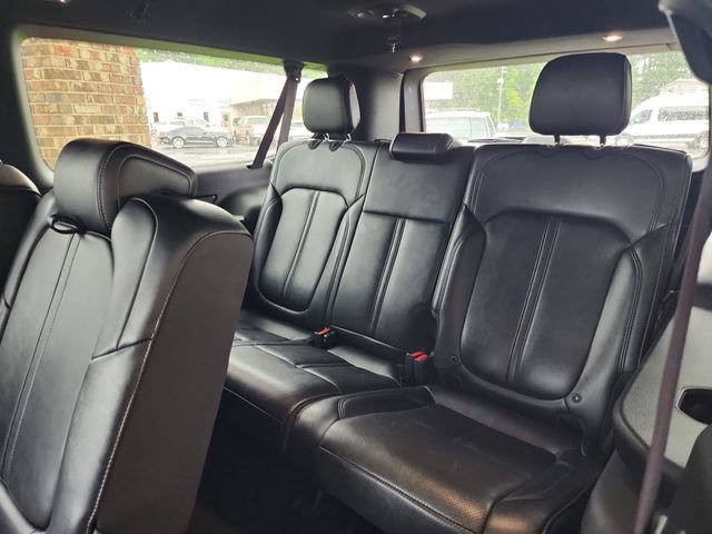 Used 2024 Jeep Wagoneer L Series II RWD image 20