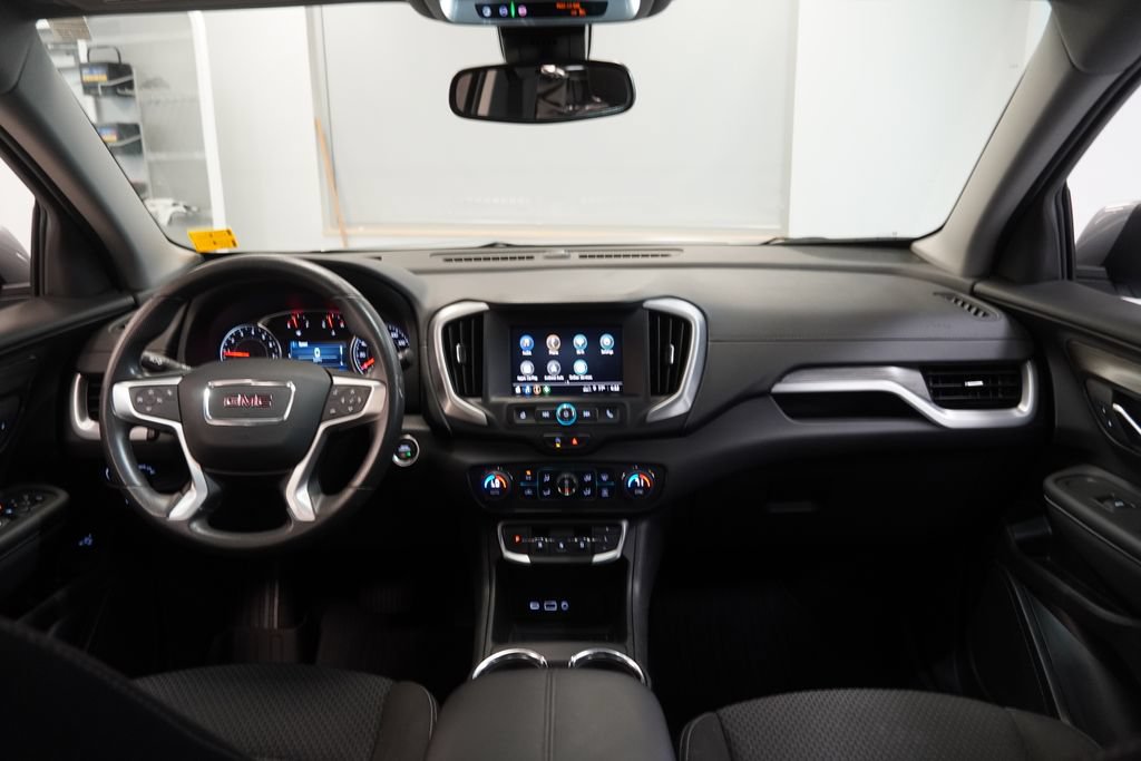 Used 2024 GMC Terrain SLE w/ Driver Convenience Package FWD image 20