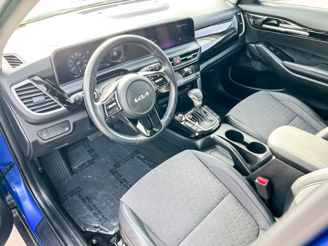 Certified 2024 Kia Seltos X-Line image 16