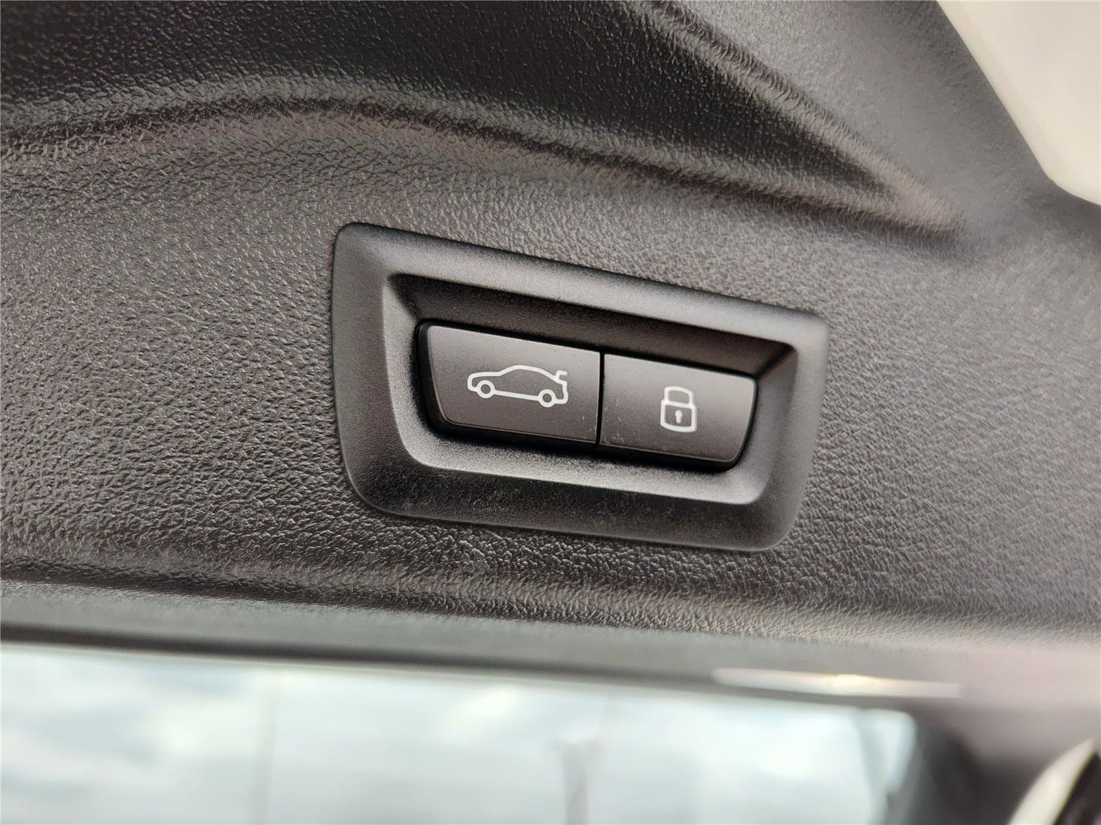 Used 2025 BMW X5 xDrive40i image 9