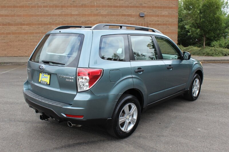 Used 2012 Subaru Forester 2.5X w/ Alloy Wheel Pkg AWD/4WD image 4