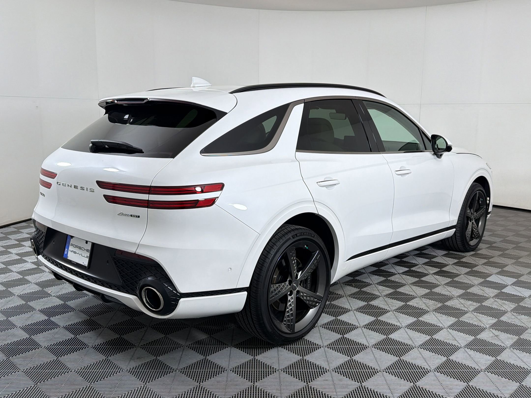 Used 2025 Genesis GV70 3.5T Sport w/ Sport Advanced Package image 10