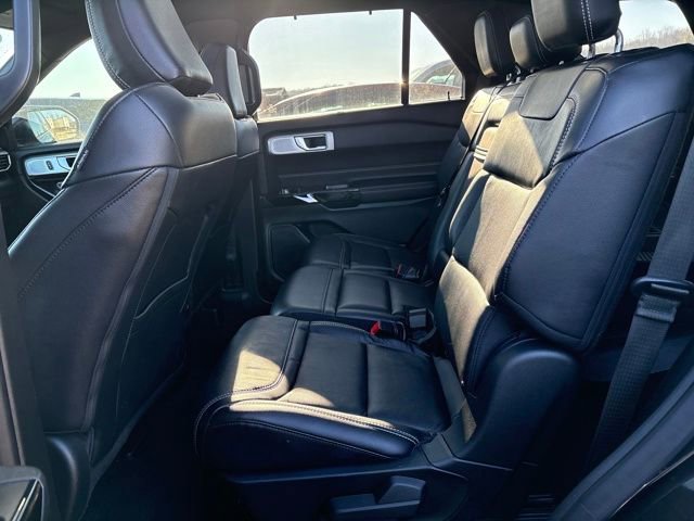 Used 2021 Ford Explorer ST w/ ST Street Pack image 9