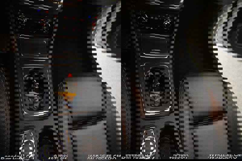 Used 2018 Mercedes-Benz GLA 250 4MATIC w/ Premium Package image 34