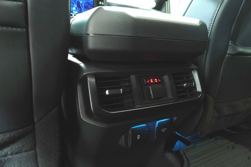 Used 2025 Ford F150 Raptor AWD/4WD image 13