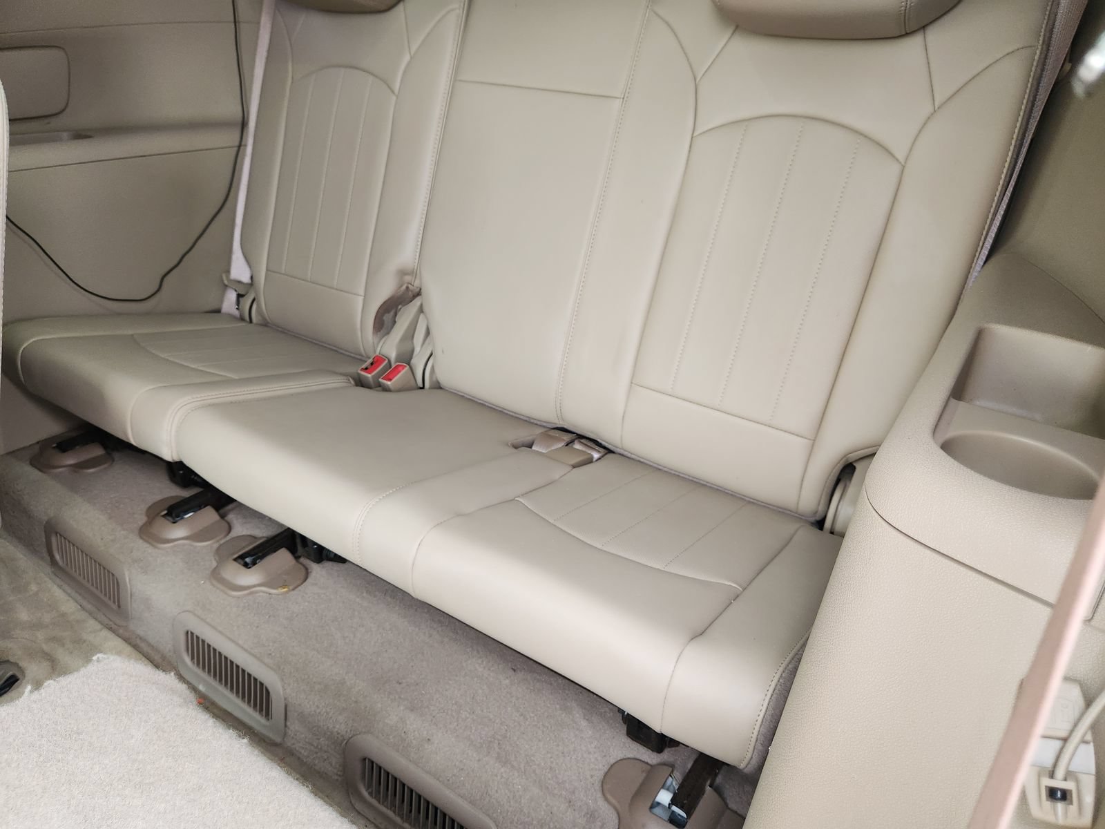 Used 2009 Buick Enclave CXL FWD image 32