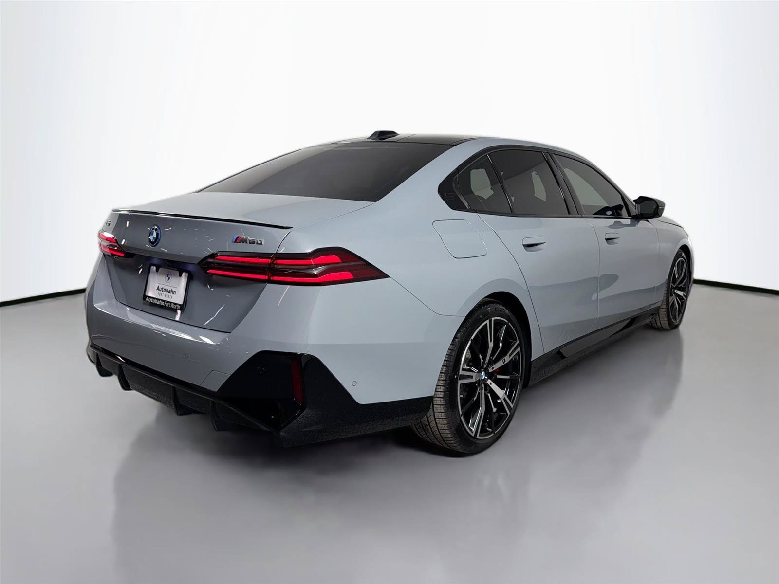 New 2026 BMW i5 M60 w/ Executive Package AWD/4WD image 5