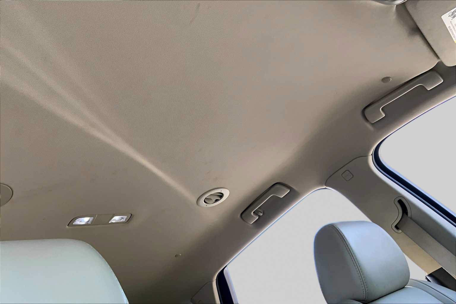 Used 2020 Buick Enclave Essence w/ LPO, Touring Package FWD image 14