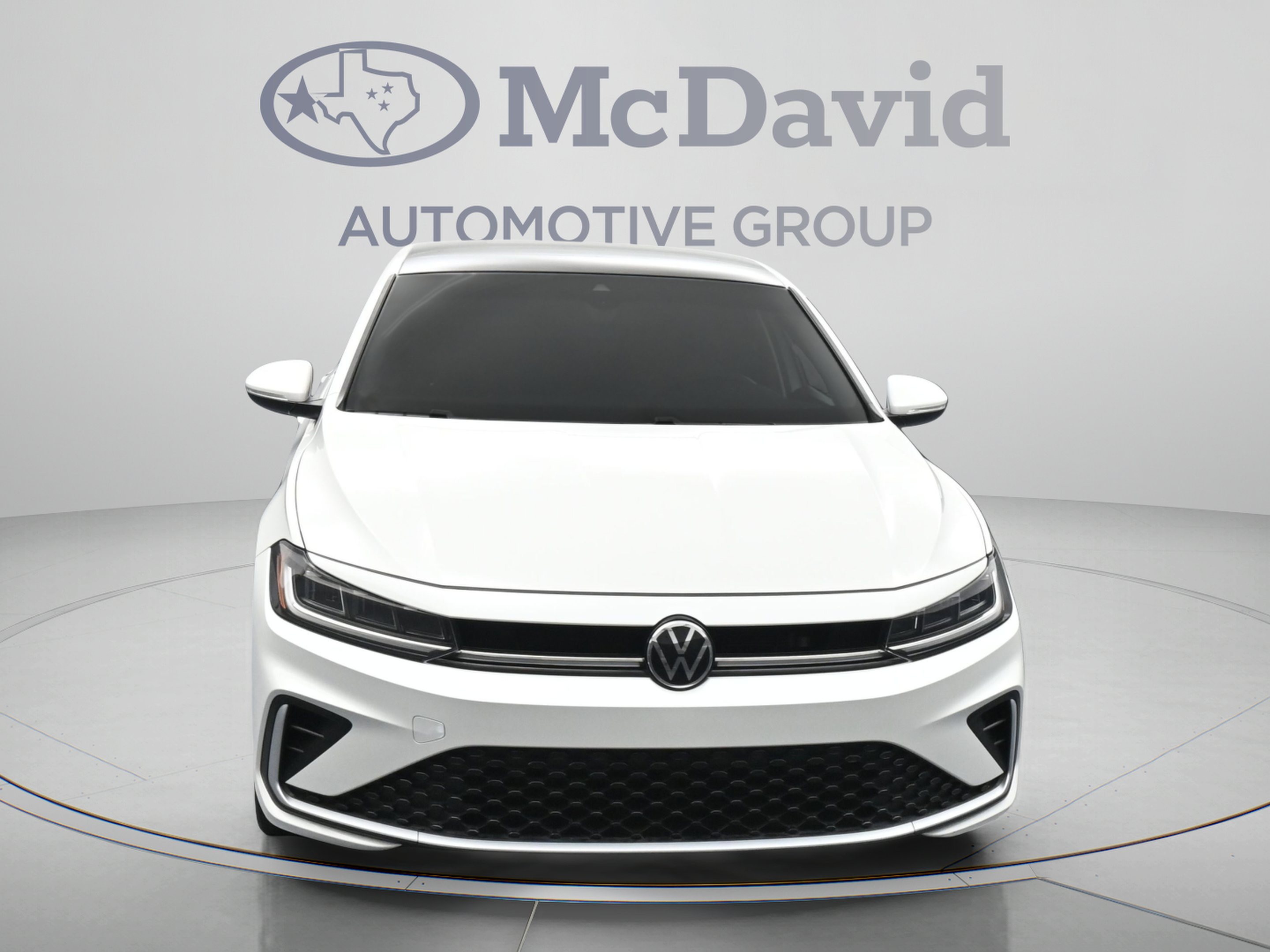 Used 2025 Volkswagen Jetta SEL FWD image 2