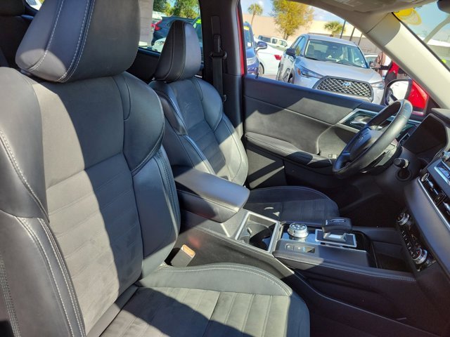 Used 2022 Mitsubishi Outlander SE image 6