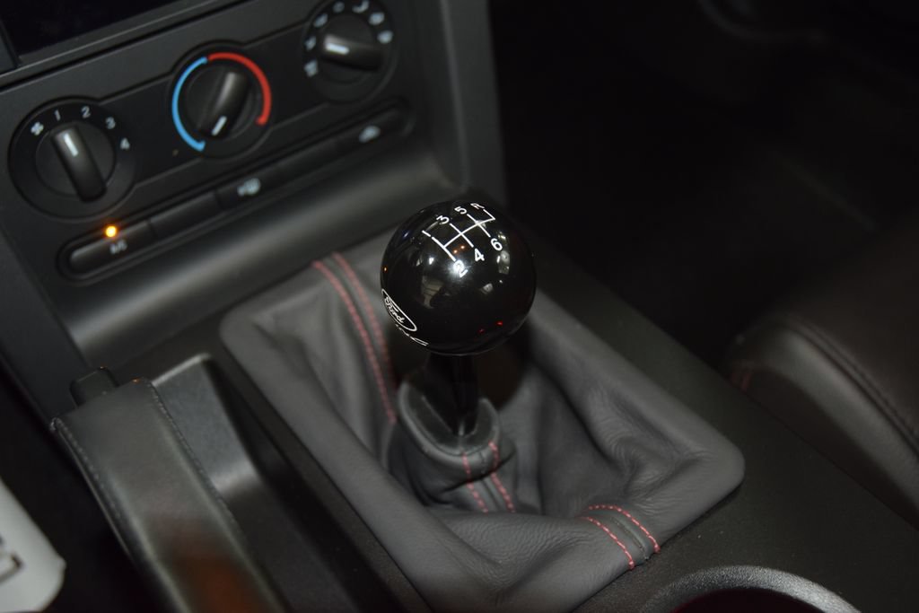 Used 2009 Ford Mustang Shelby GT500 RWD image 37