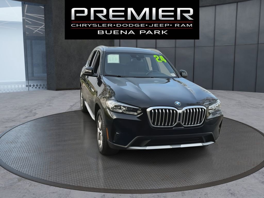 Used 2024 BMW X3 xDrive30i w/ Premium Essential Package image 2