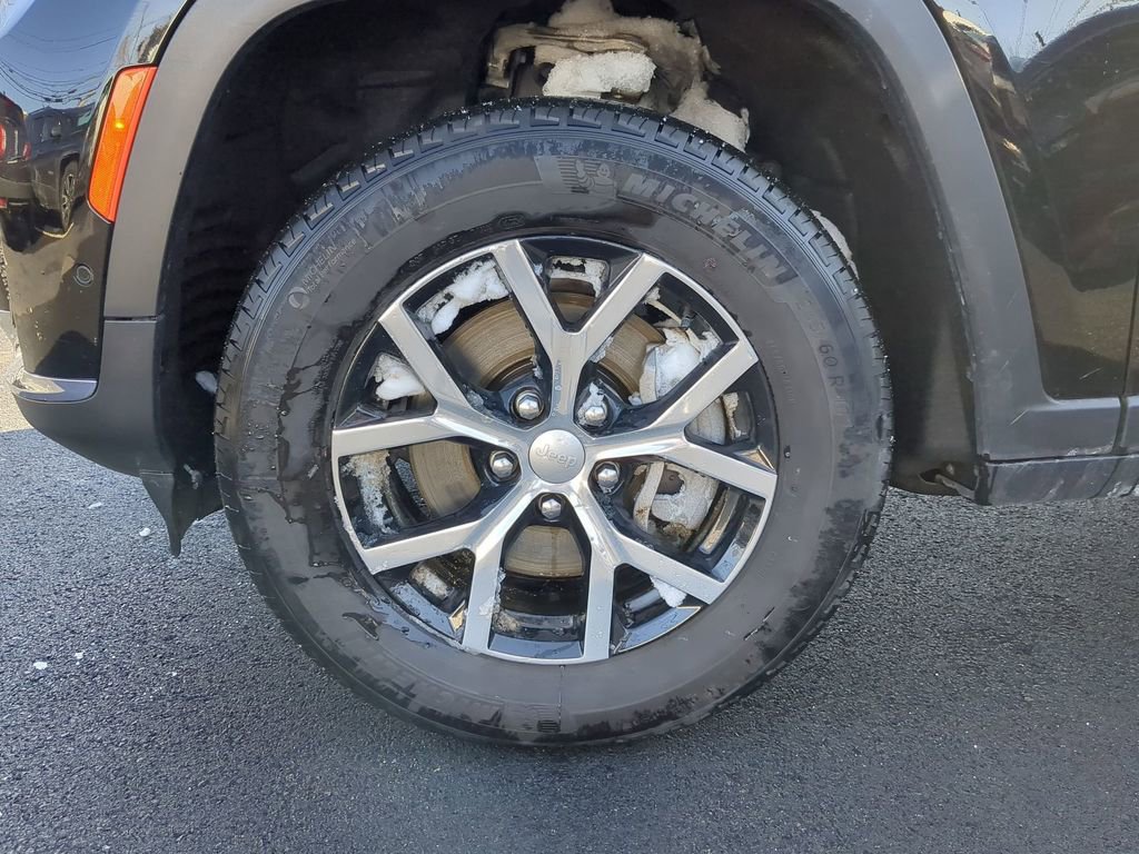 Used 2024 Jeep Grand Cherokee L Limited w/ Luxury Tech Group II image 40