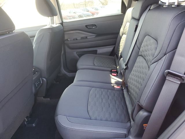 New 2026 Nissan Pathfinder SV image 15