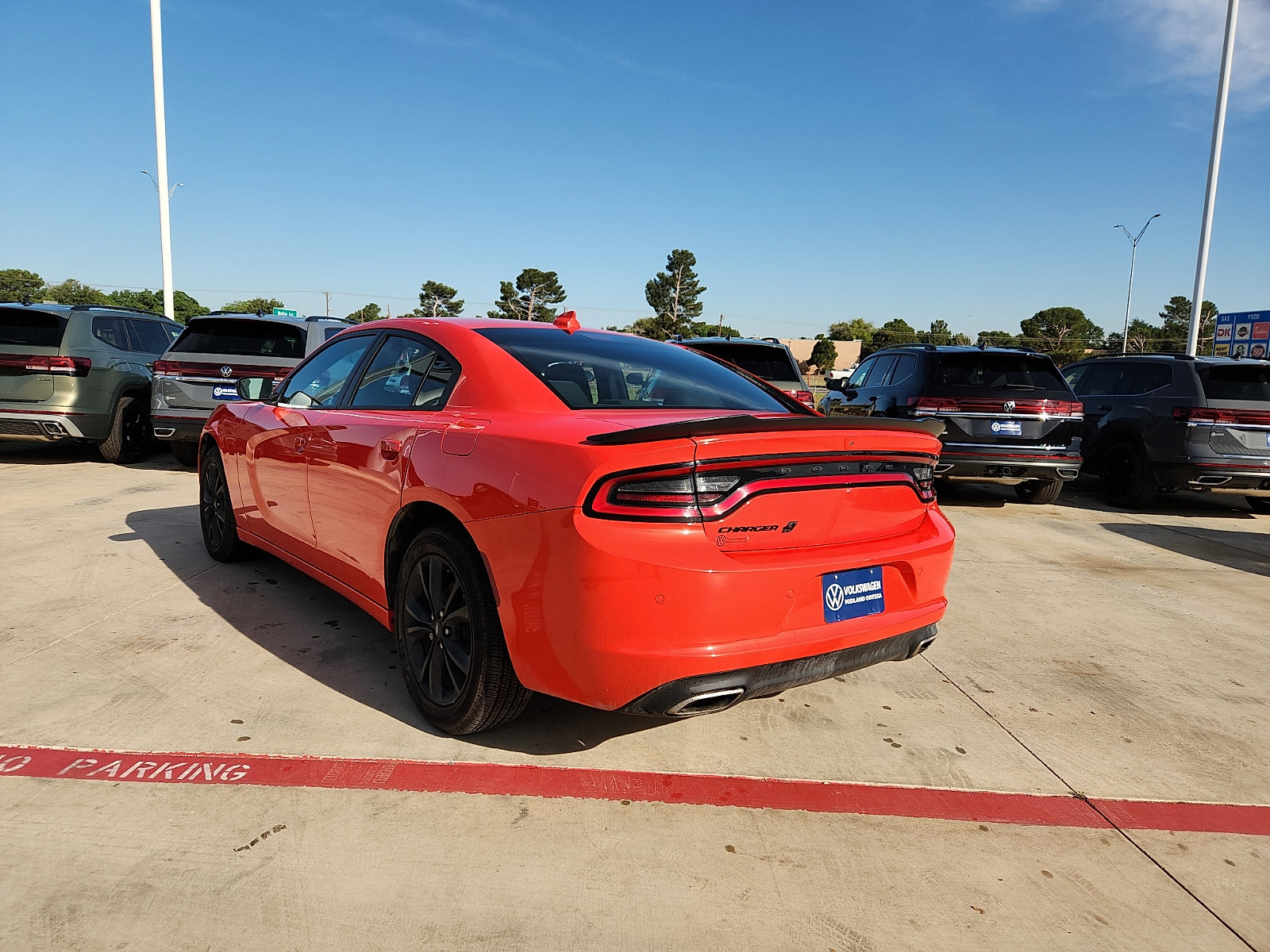 Used 2023 Dodge Charger SXT w/ Blacktop Package AWD/4WD image 5
