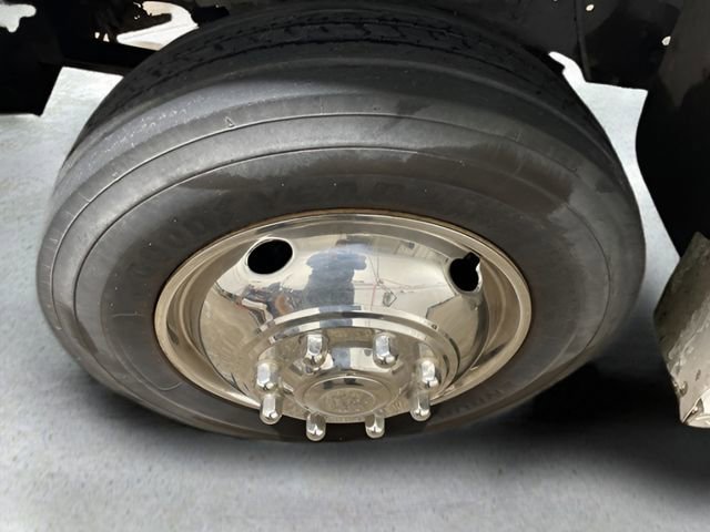 Used 2004 Ford F550 4x4 Regular Cab Super Duty image 29