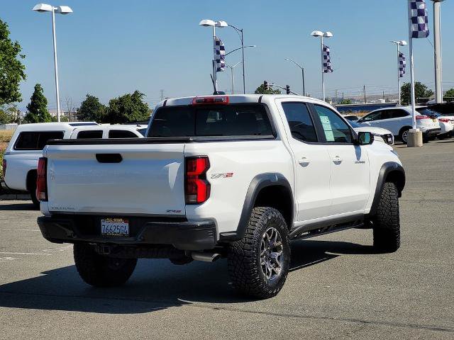 Used 2026 Chevrolet Colorado ZR2 w/ Technology Package AWD/4WD image 4