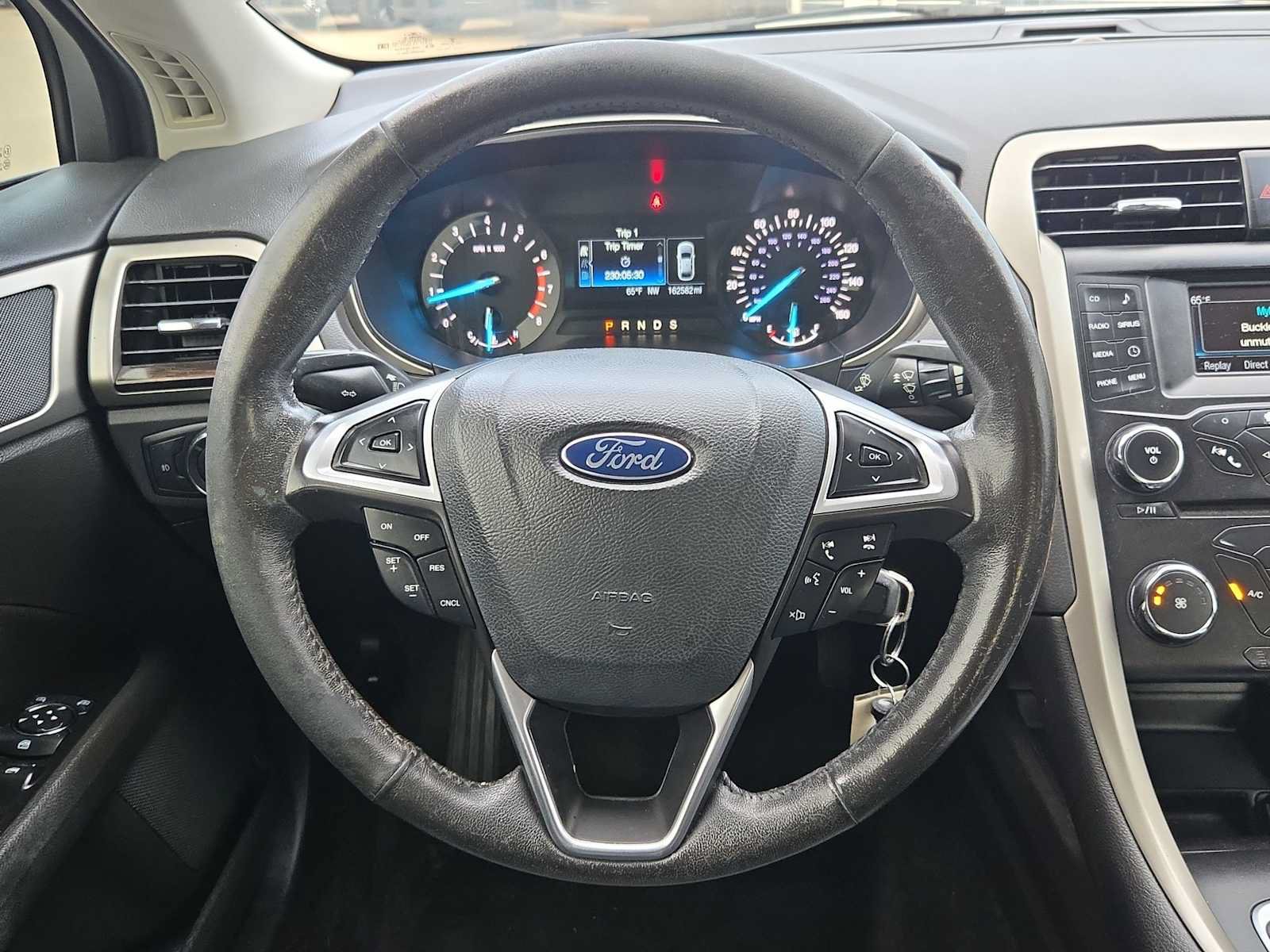 Used 2014 Ford Fusion SE w/ Equipment Group 202A FWD image 30