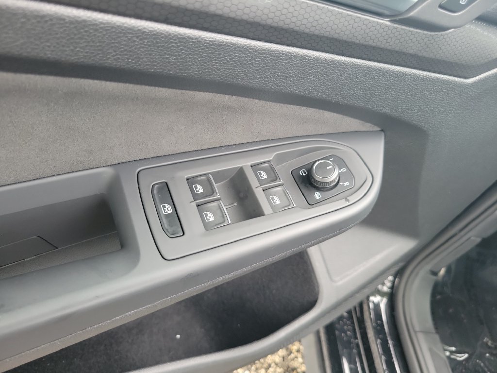 Used 2024 Volkswagen GTI S FWD image 20