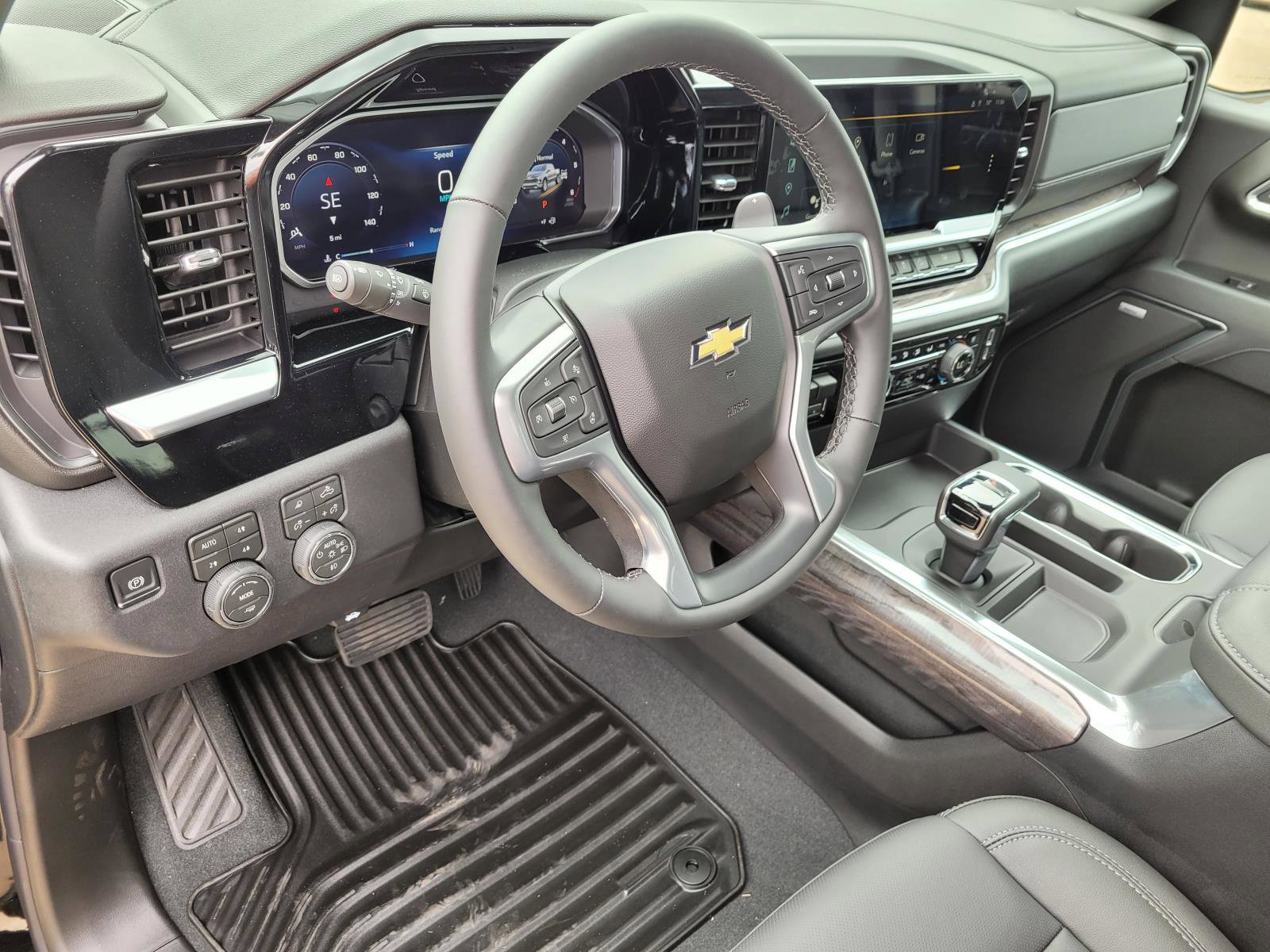 New 2026 Chevrolet Silverado 1500 LTZ w/ Z71 Off-Road Package AWD/4WD image 16