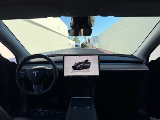 Used 2023 Tesla Model Y Long Range image 13