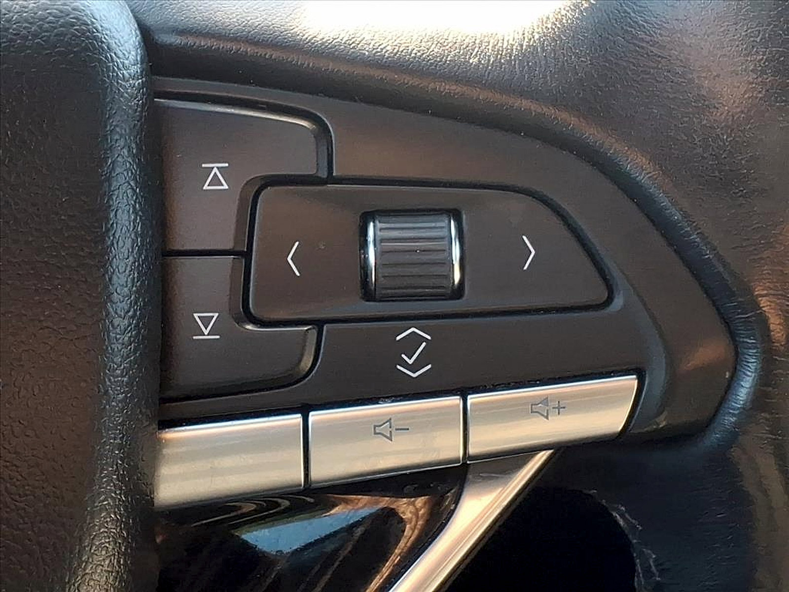 Certified 2021 Cadillac XT6 Premium Luxury image 17