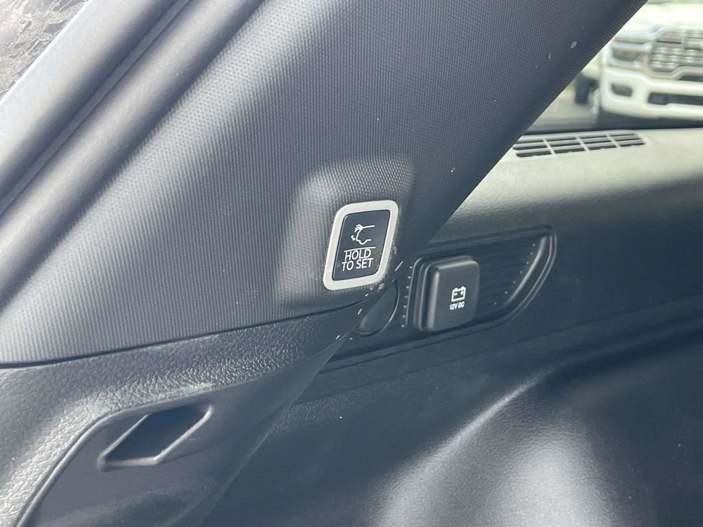 New 2026 Jeep Grand Cherokee Limited w/ Luxury Tech Group II image 38