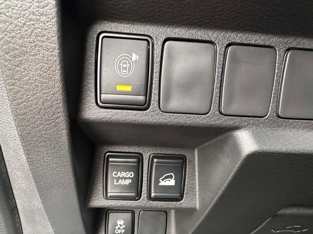 Used 2022 Nissan Frontier SV w/ Technology Package AWD/4WD image 16