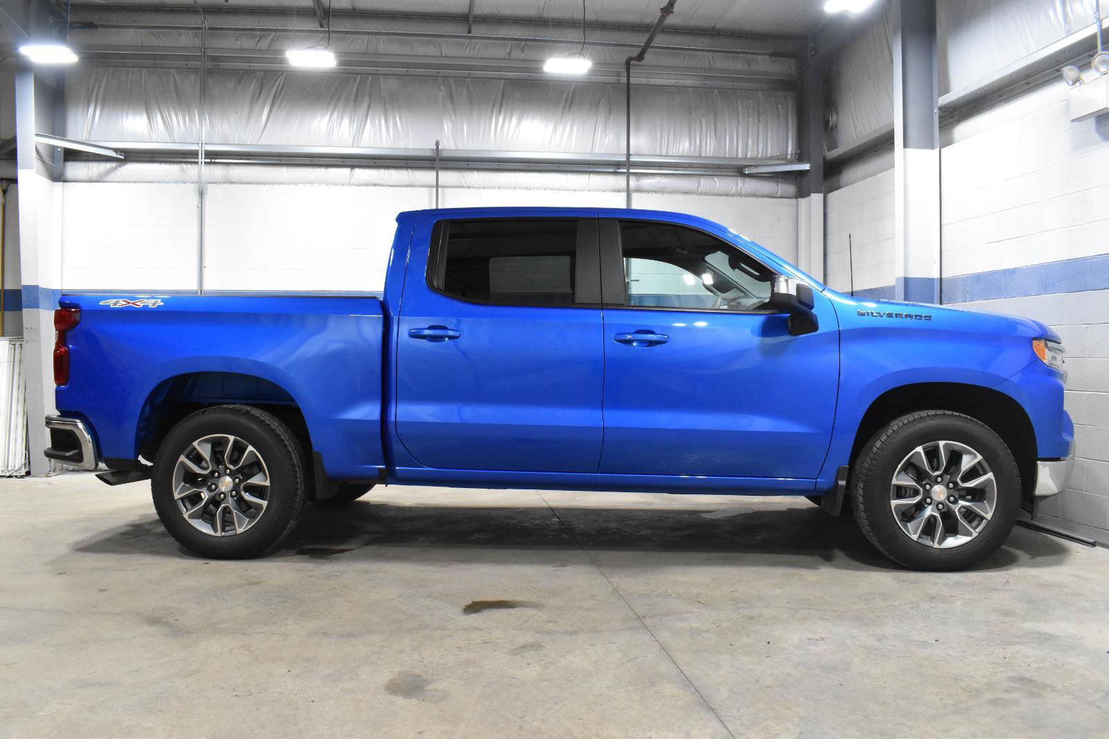 Used 2026 Chevrolet Silverado 1500 LT AWD/4WD image 32