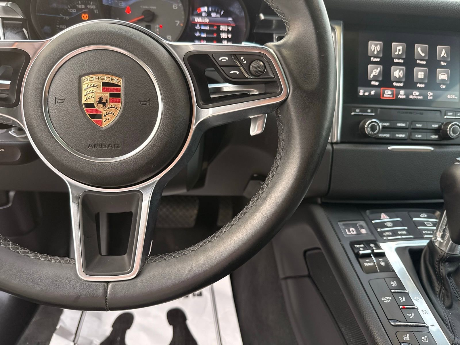 Used 2017 Porsche Macan S image 17