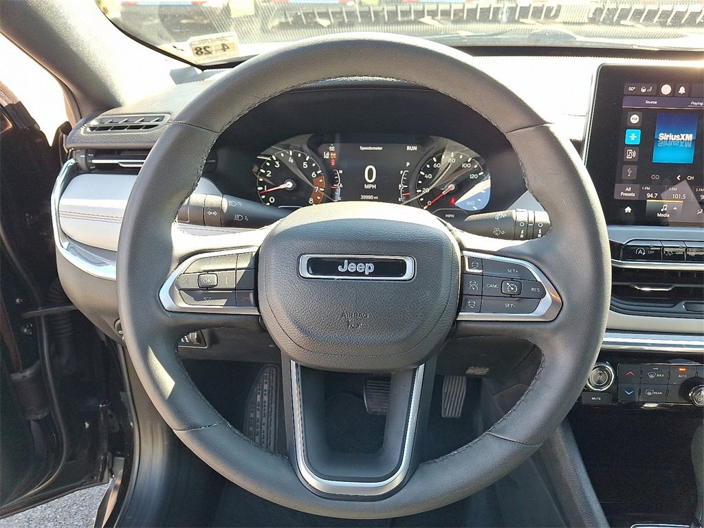 Used 2023 Jeep Compass Limited image 19