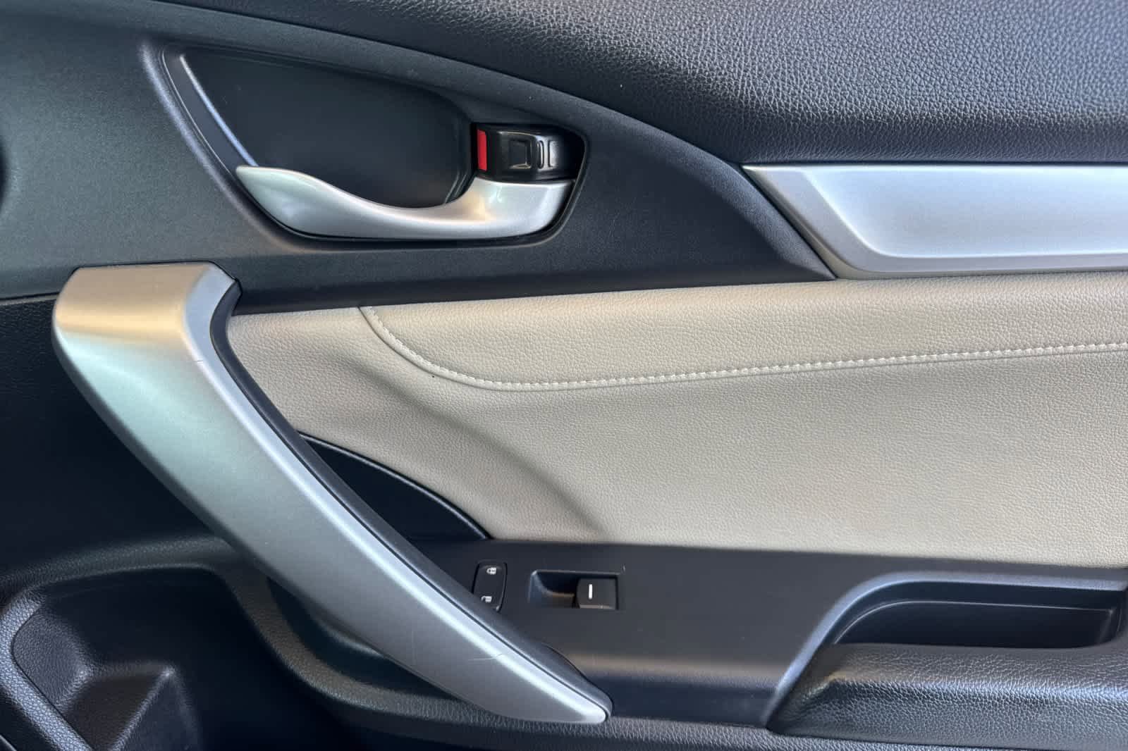 Used 2018 Honda Civic EX-L image 17